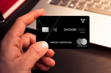  Sicoob amplia benef&iacute;cios dos cart&otilde;es e passa a oferecer at&eacute; quatro pontos por d&oacute;lar