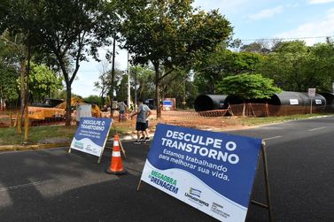 Tr&acirc;nsito ser&aacute; parcialmente liberado ap&oacute;s bloqueios causados por obra de drenagem