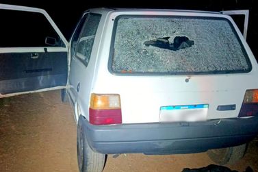 Ve&iacute;culo com marcas de tiros &eacute; encontrado abandonado nas imedia&ccedil;&otilde;es do Rio Piquiri