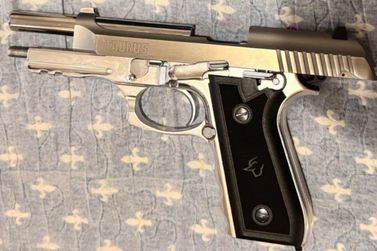 Delegacia da Mulher de Umuarama apreende pistola em investiga&ccedil;&atilde;o de viol&ecirc;ncia dom&eacute;stica