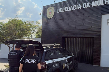 Mulher &eacute; presa ap&oacute;s descumprir medida protetiva contra a tia e agredir policiais em Lovat