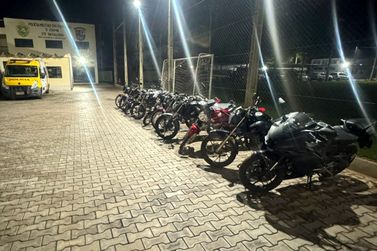 PM realiza fiscaliza&ccedil;&atilde;o de tr&acirc;nsito e recolhe 10 motocicletas em Umuarama