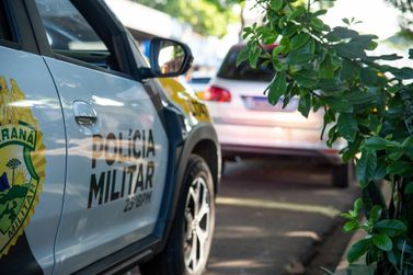 Ap&oacute;s cobran&ccedil;a por calhas, homem avan&ccedil;a com foice contra trabalhador e fica ferido