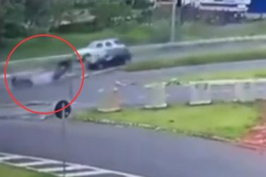 Panorama: Motociclistas feridos na PR-323 passam por cirurgia e seguem na UTI; veja o acidente