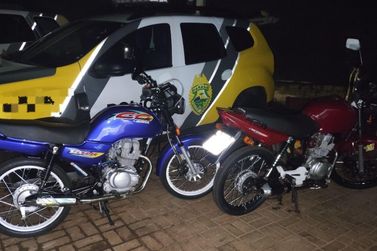 Pol&iacute;cia Militar apreende duas motos ap&oacute;s manobras perigosas e irregularidades em P&eacute;rola