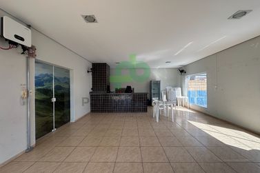 Casa &agrave; venda - 120m&sup2; - ZONA VI