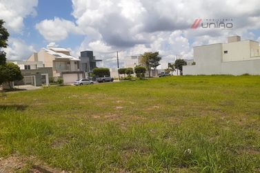 Terreno &agrave; venda - 523m&sup2; - Jardim Arauc&aacute;ria