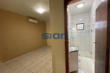 Casa &agrave; venda - 245m&sup2; - Zona II