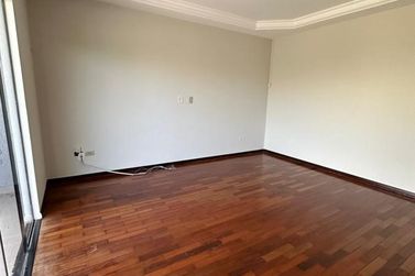 Casa para alugar - 260m&sup2; - Zona I-A