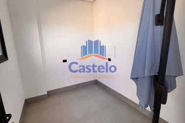Casa &agrave; venda - 250m&sup2; - JARDIM BELVEDERE
