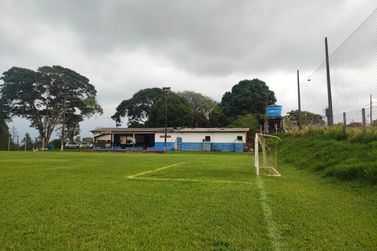 Ch&aacute;cara &agrave; venda - 400m&sup2; - ESTRADA MORADA DO SOL