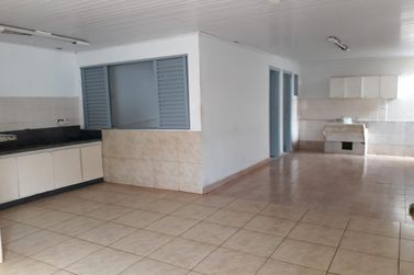 Casa &agrave; venda - 244m&sup2; - Zona I