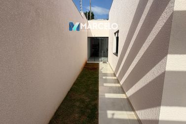 Casa &agrave; venda - 100m&sup2; - Jardim Caravelle