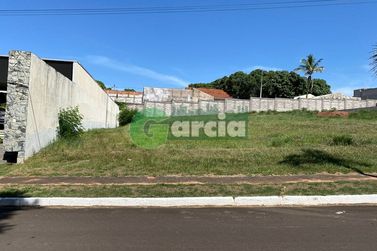 Terreno &agrave; venda - 757m&sup2; - Jardim Alphavile