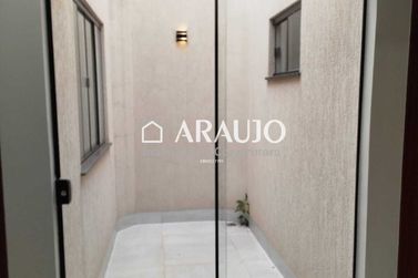 Casa &agrave; venda - 69m&sup2; - Jardim  Santiago