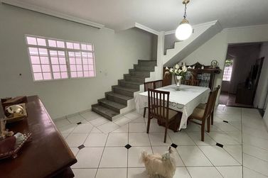 Casa &agrave; venda - 248m&sup2; - ZONA VII