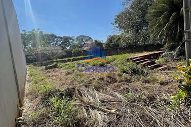 Terreno &agrave; venda - 560m&sup2; - Zona II