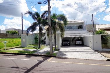 Casa &agrave; venda - 268m&sup2; - JARDIM FLAMBOYANT