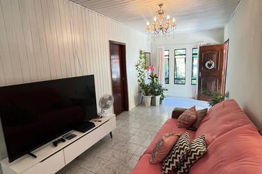 Casa &agrave; venda - 525m&sup2; - Zona V