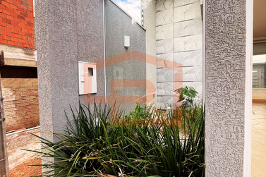 Casa &agrave; venda - 121m&sup2; - Jardim Caravelle