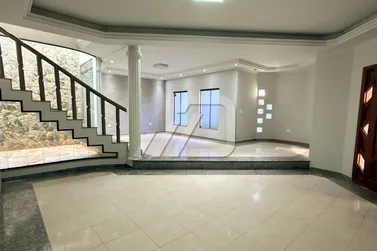 Sobrado &agrave; venda - 376m&sup2; - Zona I