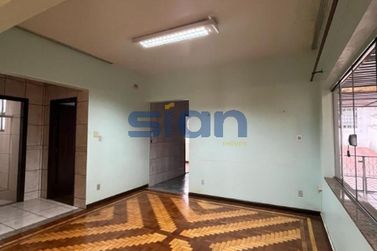 Casa para alugar - 308m&sup2; - Zona III