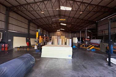 Sal&atilde;o Comercial &agrave; venda - 2000m&sup2; - Parque Industrial