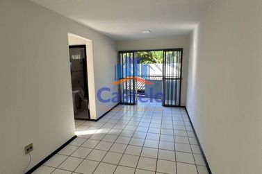 Apartamento para alugar - 51m&sup2; - ZONA III