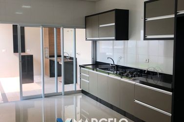 Casa &agrave; venda - 150m&sup2; - Jardim Lisboa