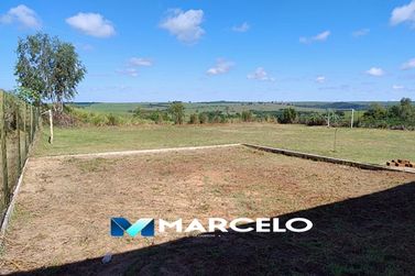 Ch&aacute;cara &agrave; venda - 2000m&sup2; - PR - 580