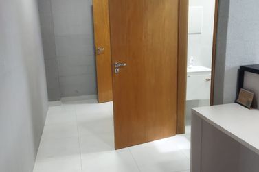 Sal&atilde;o Comercial para alugar - 179m&sup2; - Parque Residencial Metropolitano