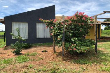 Ch&aacute;cara &agrave; venda - 20m&sup2; - Maria Helena