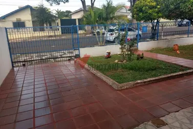 Casa &agrave; venda - ZONA I
