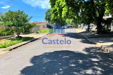 Terreno &agrave; venda - 490m&sup2; - ZONA V