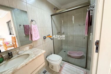 Sobrado &agrave; venda - 200m&sup2; - Jardim dos P&aacute;ssaros