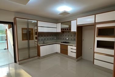Sobrado &agrave; venda - 428m&sup2; - Jardim Imigrantes II