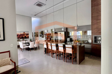 Casa &agrave; venda - 261m&sup2; - Zona II