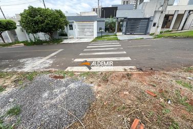 Terreno &agrave; venda - Jardim Yoshi