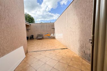 Sobrado &agrave; venda - 200m&sup2; - Jardim dos P&aacute;ssaros