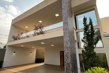 Sobrado &agrave; venda - 428m&sup2; - Jardim Imigrantes II