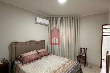 Casa &agrave; venda - 160m&sup2; - Jardim Primavera