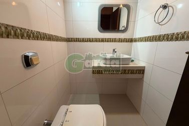 Casa para alugar - 525m&sup2; - Zona I
