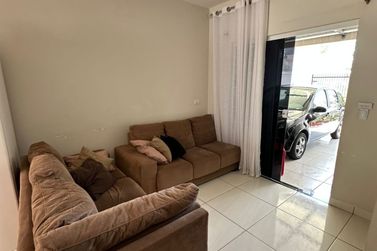 Casa &agrave; venda - 60m&sup2; - JARDIM DAS CEREJEIRAS