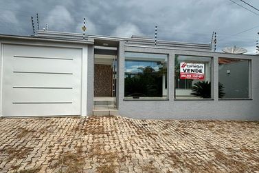 Casa &agrave; venda - 202m&sup2; - Zona 1a  Pr&oacute;ximo Ao Hospital Cemil