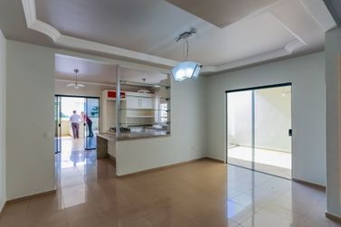 Sobrado &agrave; venda - 280m&sup2; - Zona II