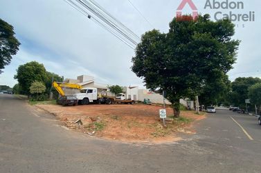 Terreno &agrave; venda - 375m&sup2; - Jardim Colibri