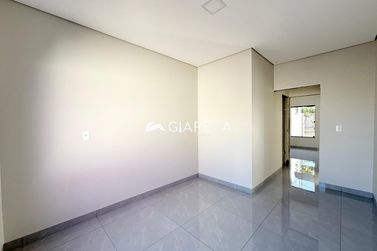 Casa &agrave; venda - 49m&sup2; - JARDIM PINHEIRINHO