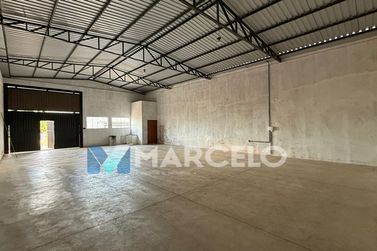 Sal&atilde;o Comercial para alugar - 200m&sup2; - Jardim Alphavile