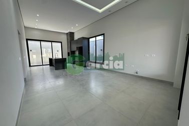 Casa para alugar - Zona III