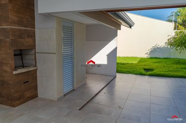 Casa &agrave; venda - 185m&sup2; - Zona Armaz&eacute;m